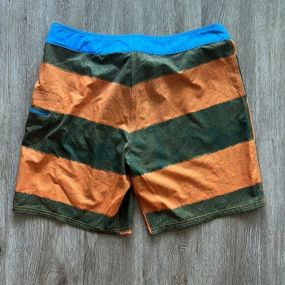 The North Face Striped Board Shorts Size 34 - Picture 5 of 5
